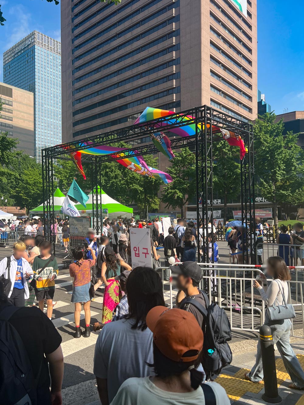 퀴어 퍼레이드, 성소수자는 언제나, 어디에나 존재한다.